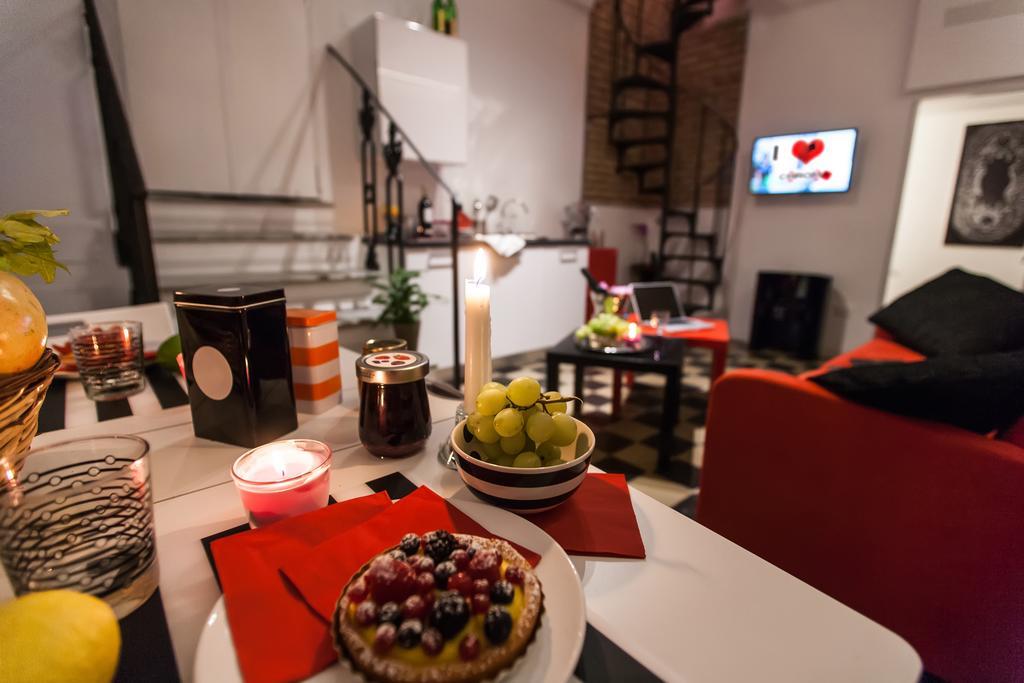Chroma Italy - Chroma Apt Trastevere Esterno foto